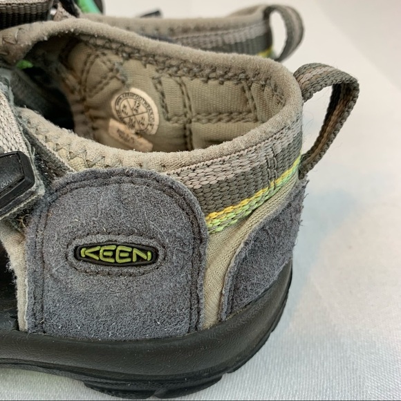 Keen Waterproof Little Boy Sz 12 Sandal - Picture 4 of 8